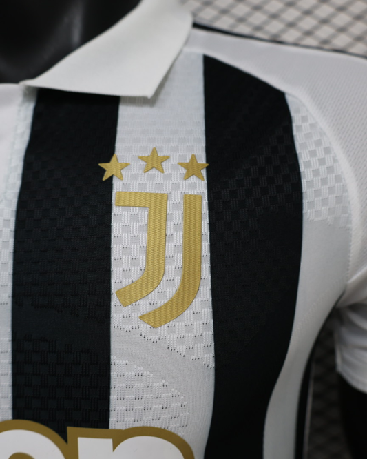 Juventus 2026/27 Home Authentic Player - Slim Fit Jersey