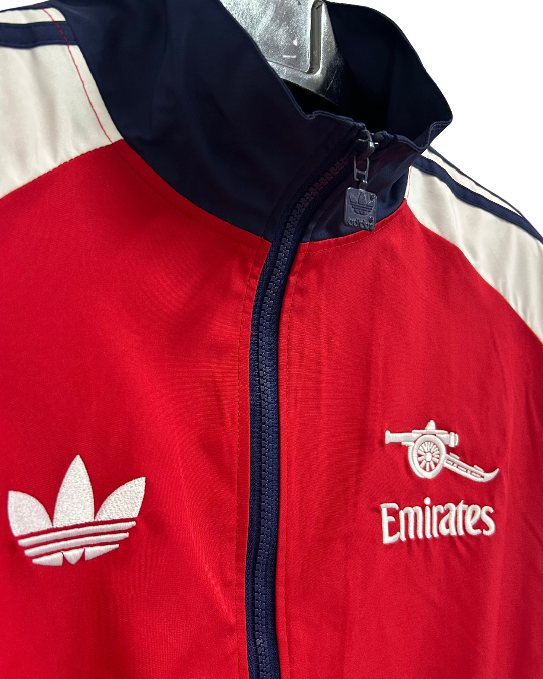 26/27 Arsenal Red & White Full Zipper Windbreaker - detail