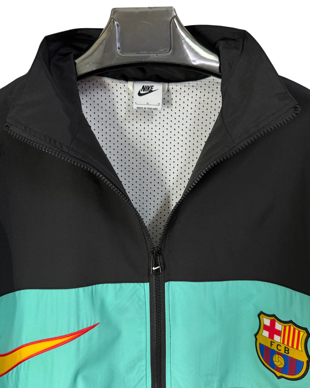 26/27 Barcelona Black Full Zipper Windbreaker - detail