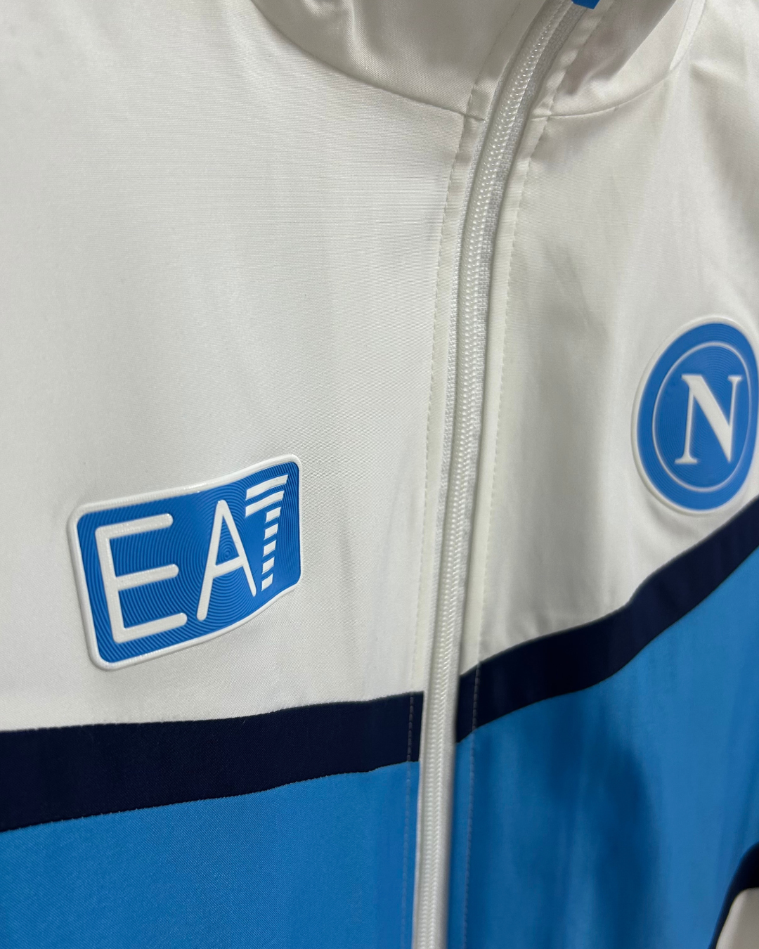 26/27 Napoli White Full Zipper Windbreaker - detail