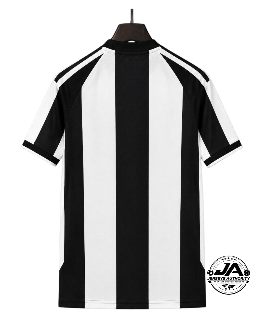 Juventus 27/28 home jersey back