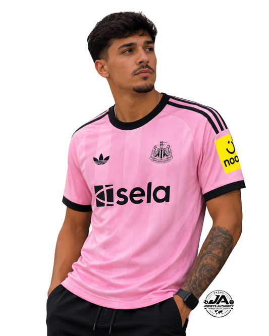 25/26 Newcastle United Goalkeeper Jersey - Fan Version