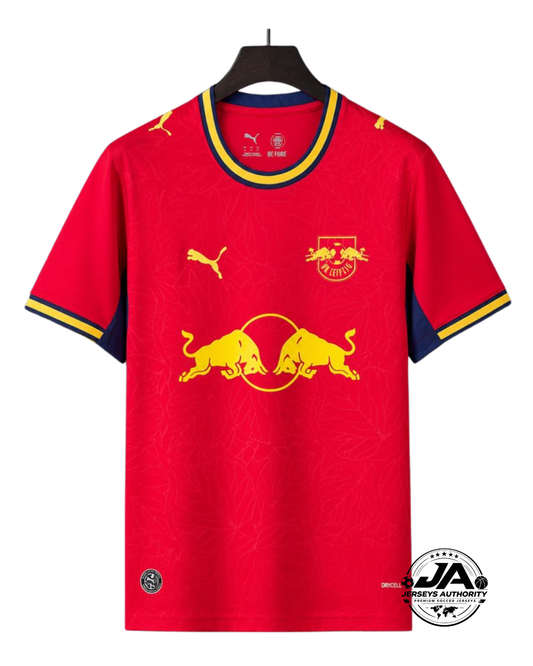 Camiseta de local del RB Leipzig 2024/25 - Versión aficionado con parches de la UCL
