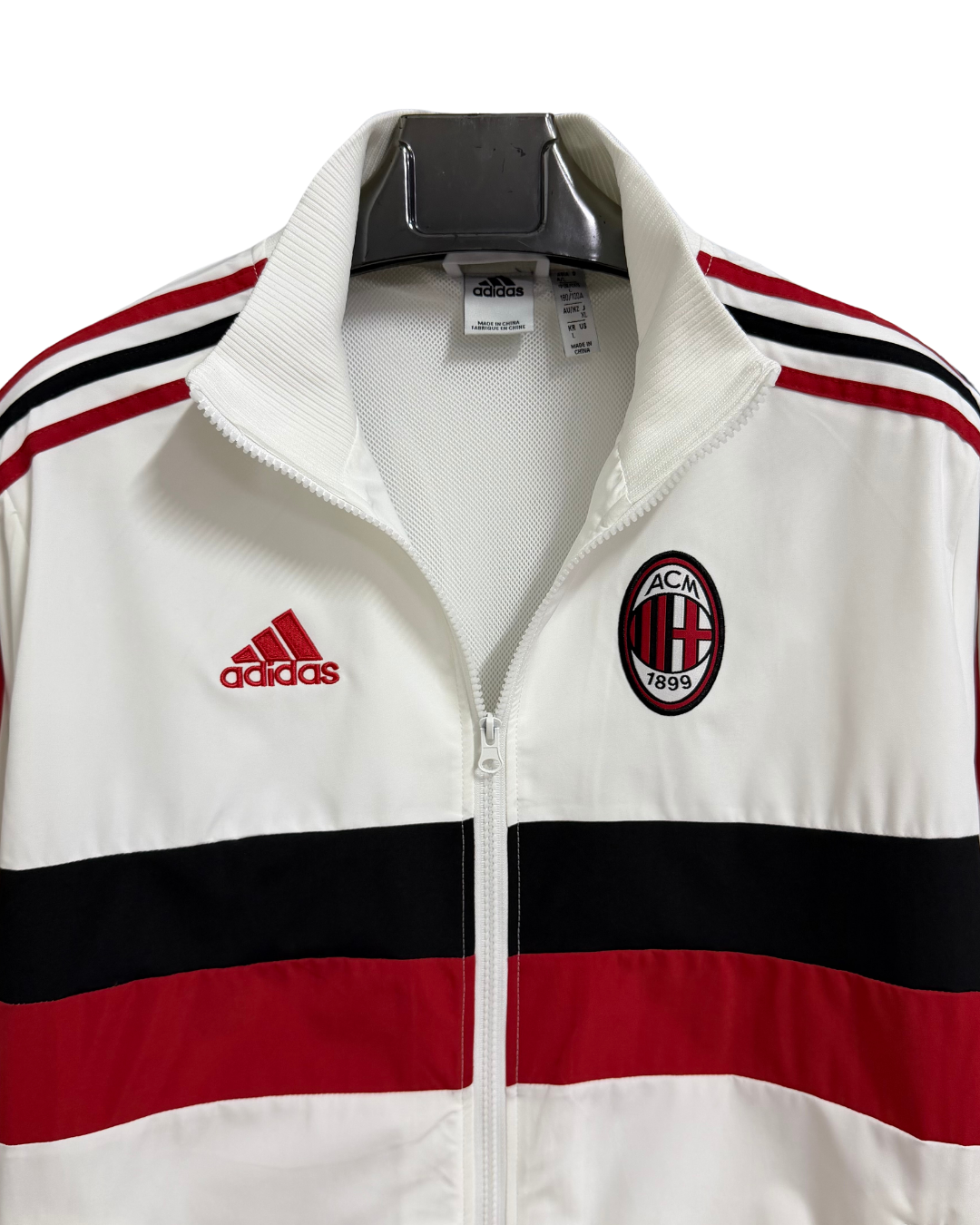AC Milan jacket collar crest and zipper detail