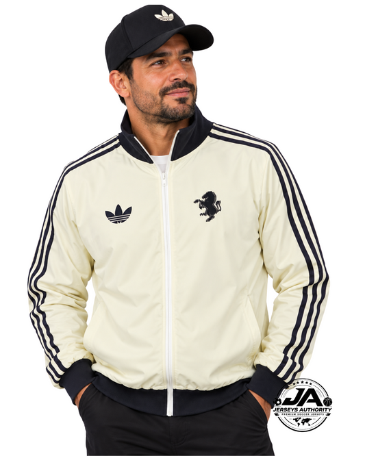 26/27 Juventus White Full Zipper Windbreaker - Model
